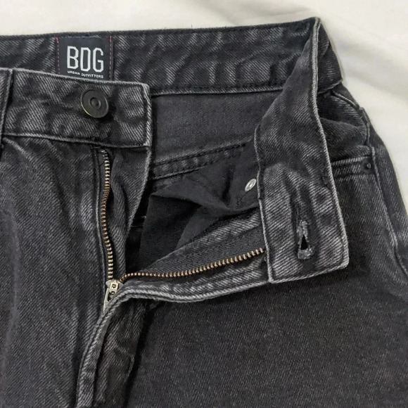 BDG Washed Black High-Waist Mom Jeans, Color Black Size 25 - Picture 8 of 13